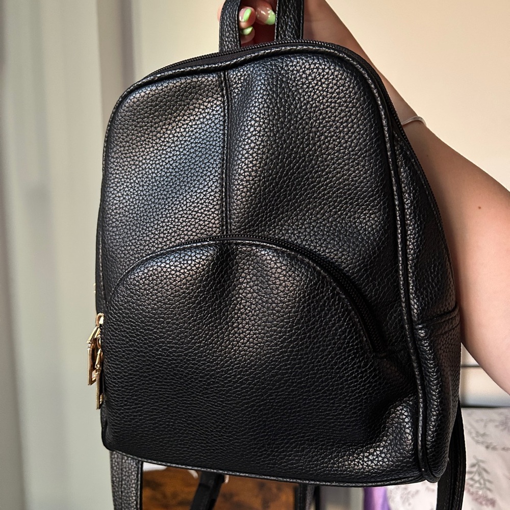 SOLD ❤️Small Backpack